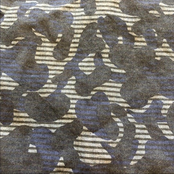 Stella McCartney KIDS Camo Button-down Shirt 3T - Picture 8 of 8